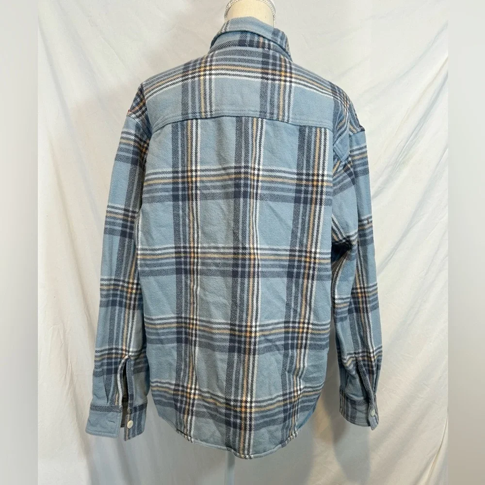 American Eagle Women’s Light Blue Plaid Relaxed Fit Button Up Shacket Medium - Picture 2 of 5